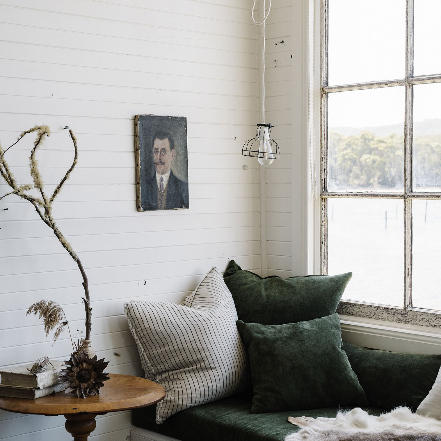 40+ Cozy Cabins and Tiny Homes That Are the Perfect Escape for Your Next Friendcation