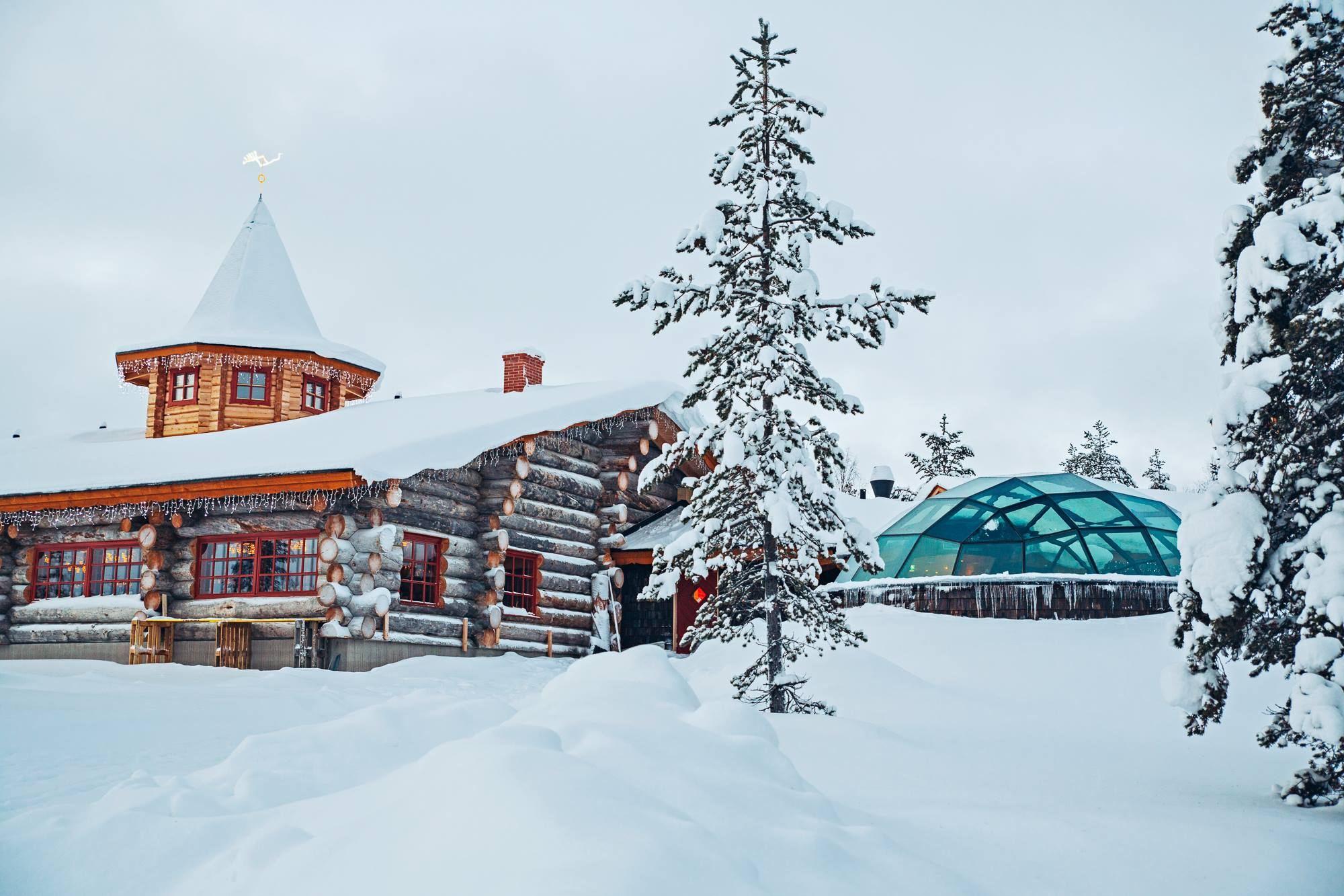 Kakslauttanen Arctic Resort