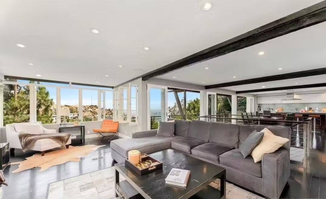 Modern Luxury HOLLYWOOD HILLS home