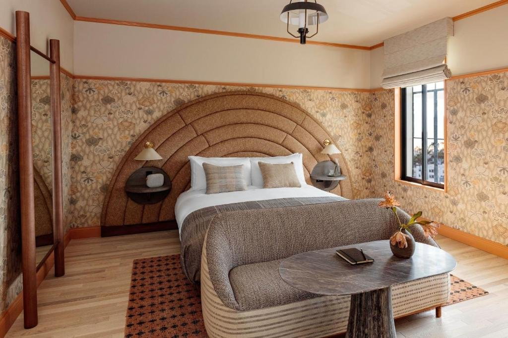 Santa Monica Proper Hotel