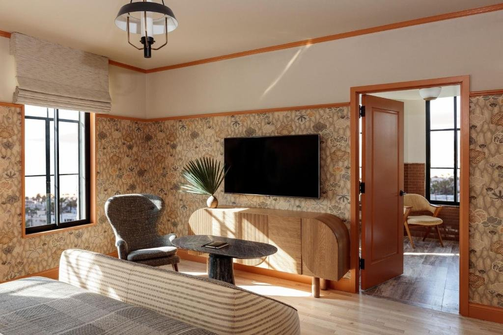 Santa Monica Proper Hotel