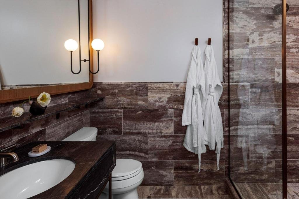 Santa Monica Proper Hotel