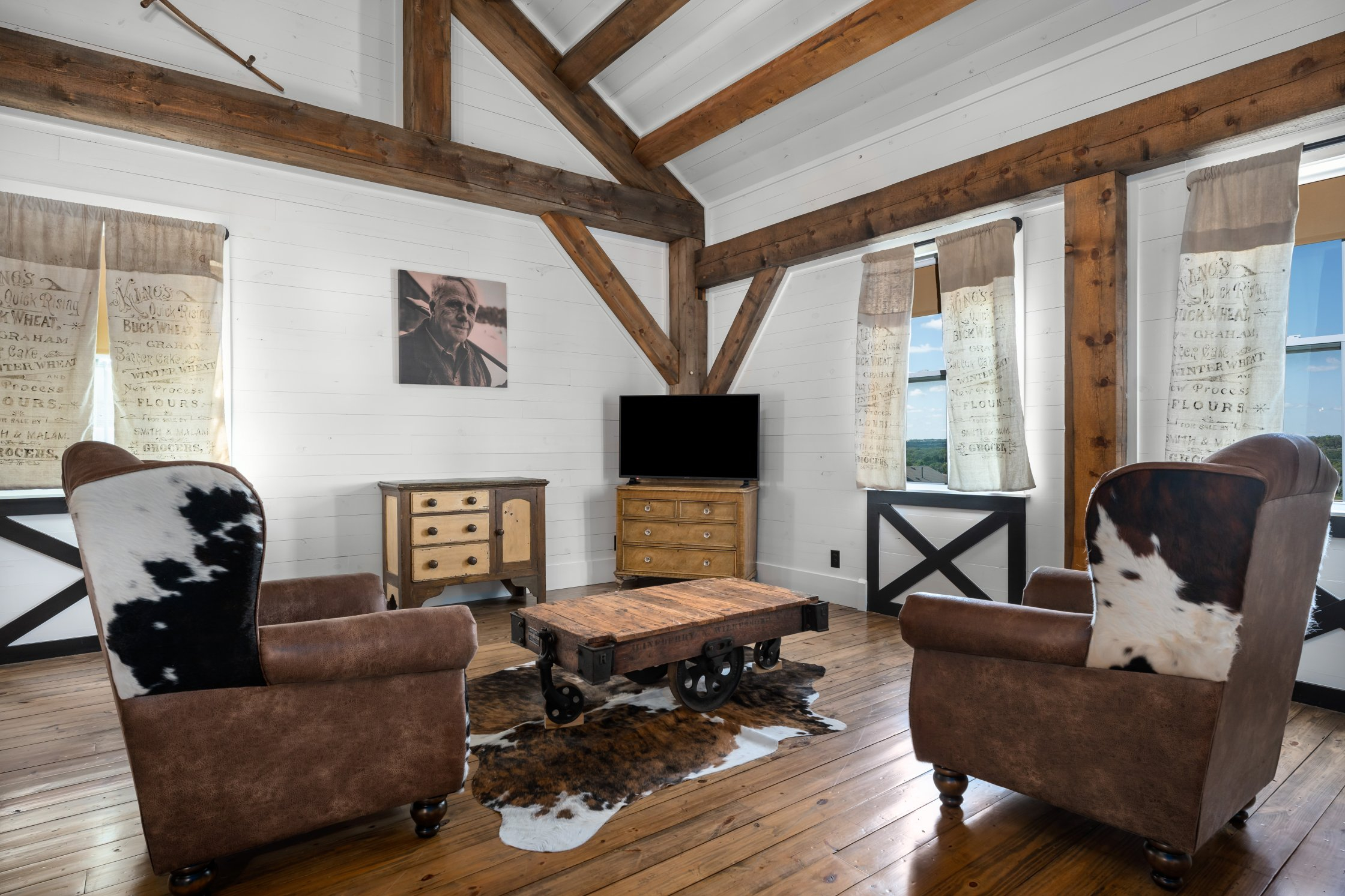 Old Bar N - Event & Lodging