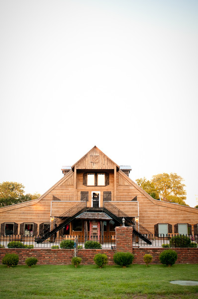 600x600_1413839607031-moore-huffman-wedding-169 Legacy Farms