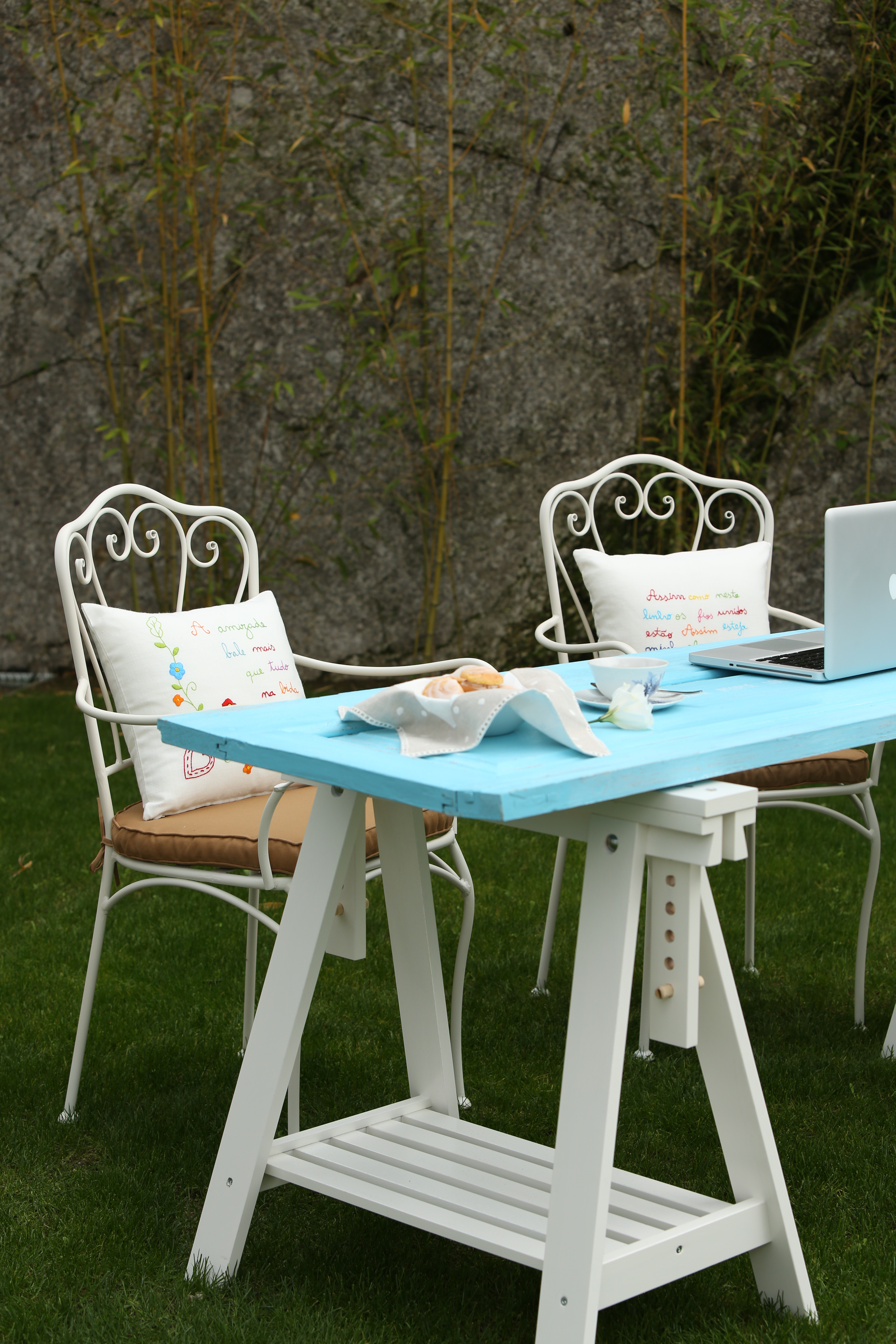 Resting_outside Solar Egas Moniz Charming House & Local Experiences