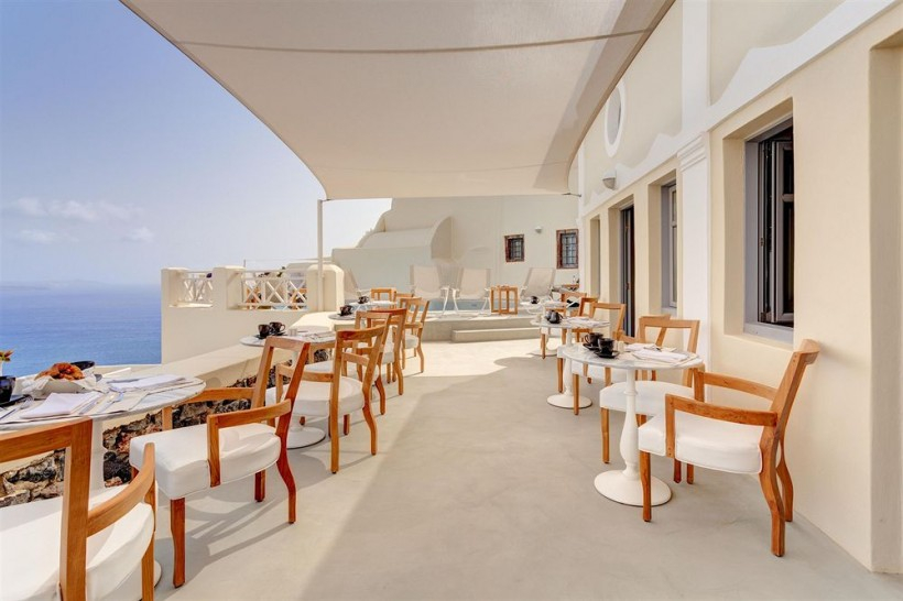 Mystique-Santorini-Hotel-1 Mystique