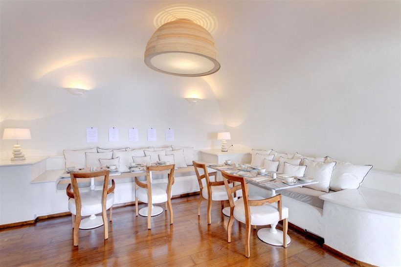 Mystique-Santorini-Hotel Mystique