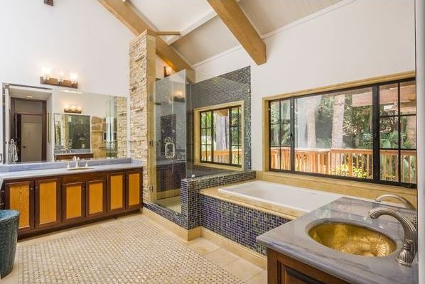 Mariposa Malibu Estate