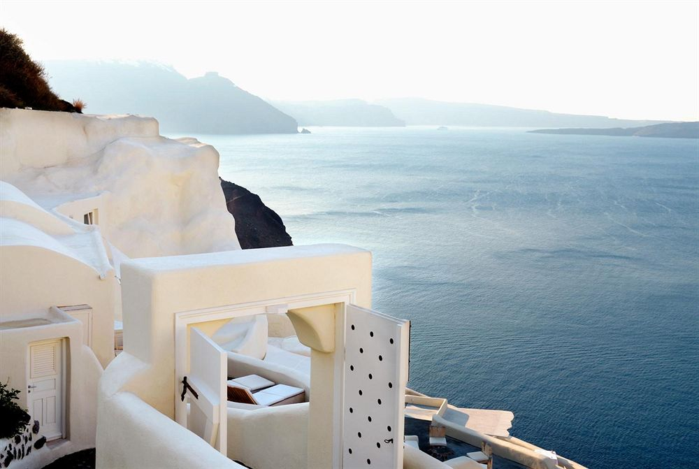 santorini-greece-getaway Mystique