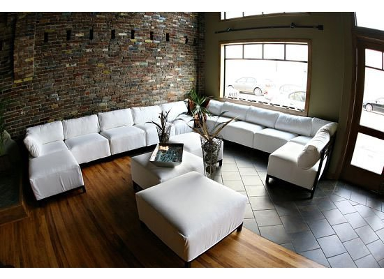 180596_125229220883118_277295_n Events @ 1418