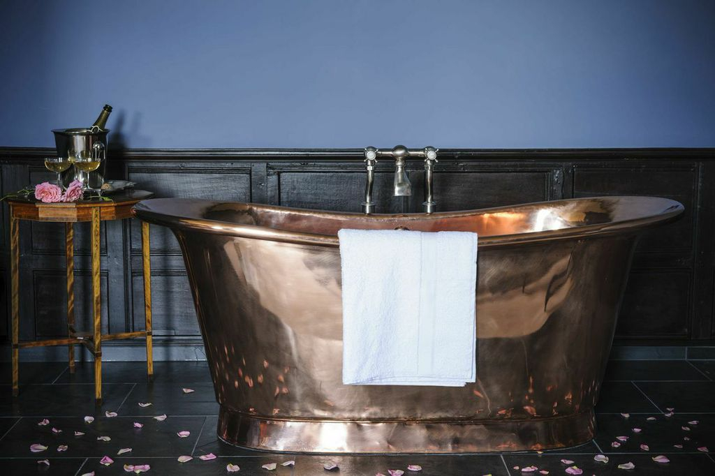 England-Modern-Rustic-Venue-4 Elmore Court