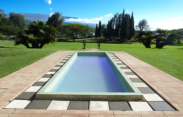 hui no'eau -reflecting-pond Hui No'eau Visual Arts Center - Maui
