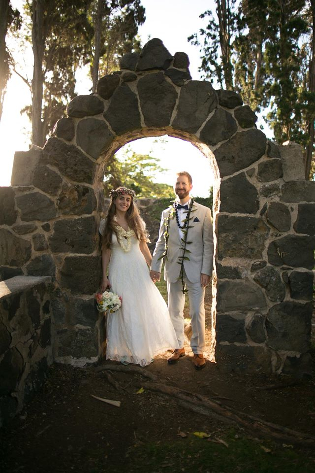 hui no'eua stone arch Hui No'eau Visual Arts Center - Maui