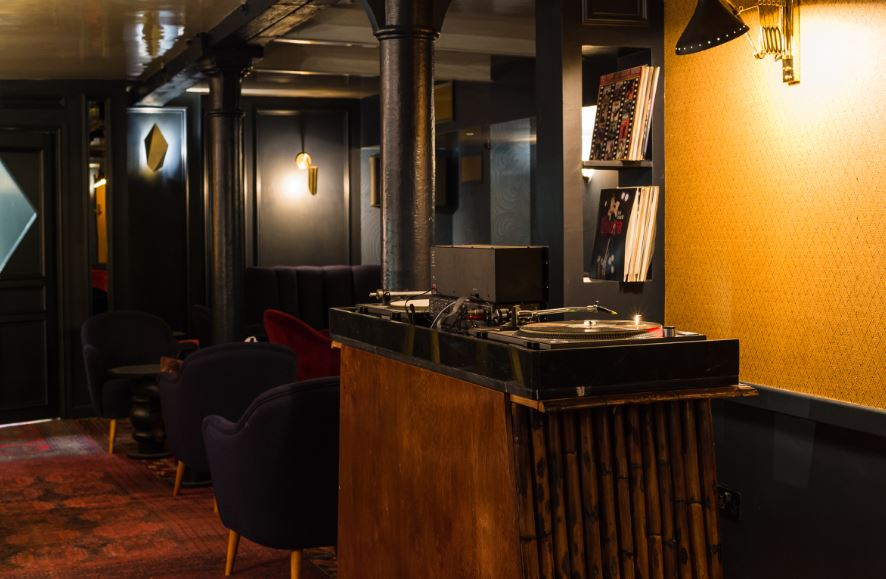 Joyeux-5 Joyeux Bordel