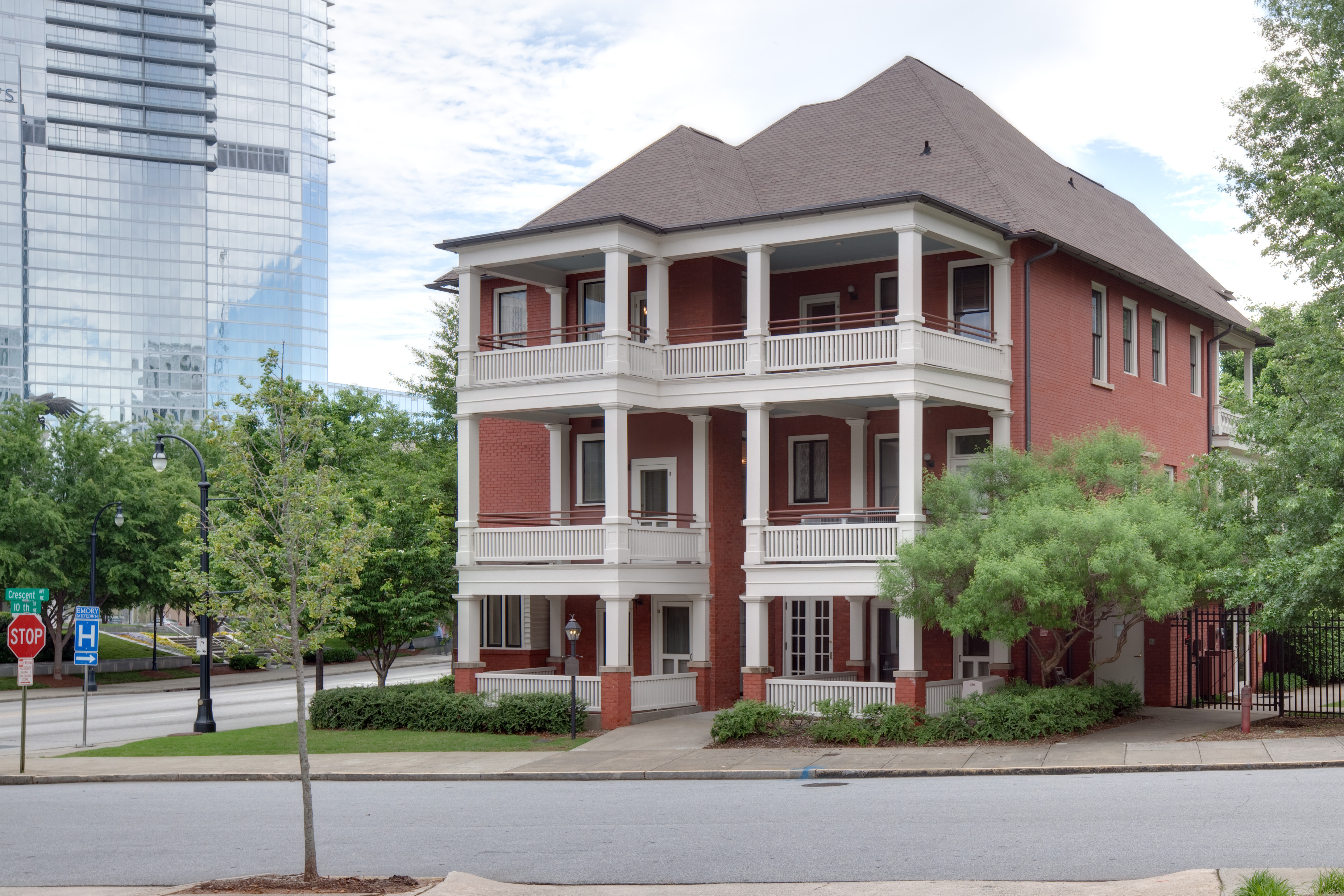 exterior_tour_entrance_031_0 Atlanta History Center