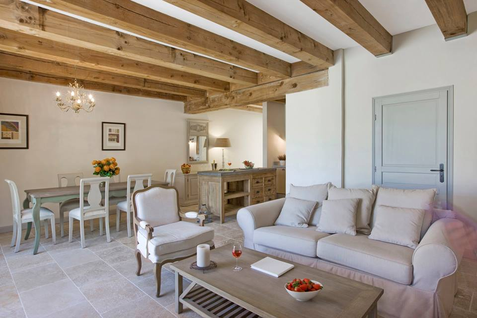 1390508_652364764822394_946573196_n Chateau Les Carrasses