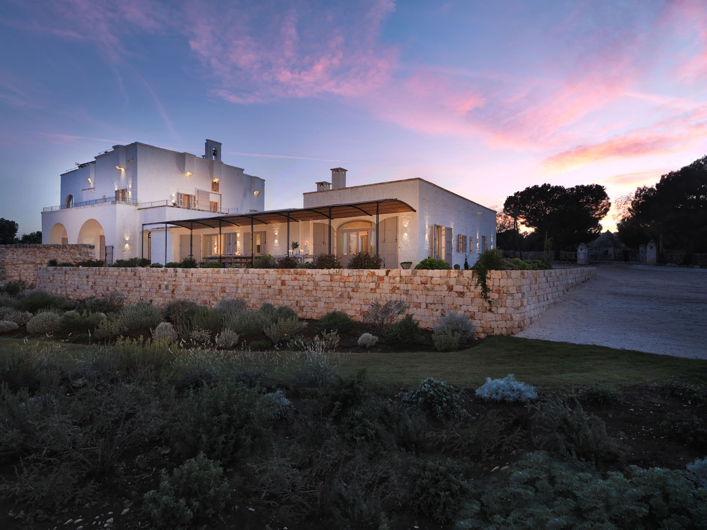 housefromcisternatdusk Masseria Petrarolo