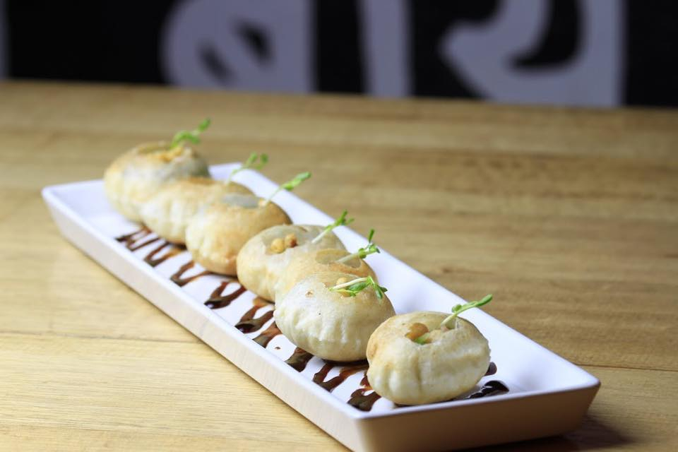 10505614_874727465939436_7315073195756710297_n Horn please