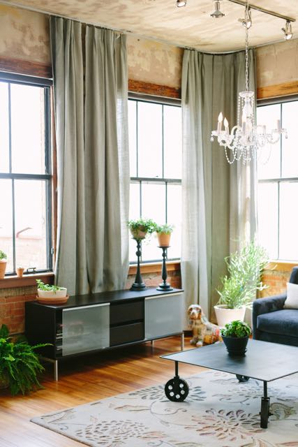 aprylannphoto_amandashower_102-JzpHPf Hickory Street Annex