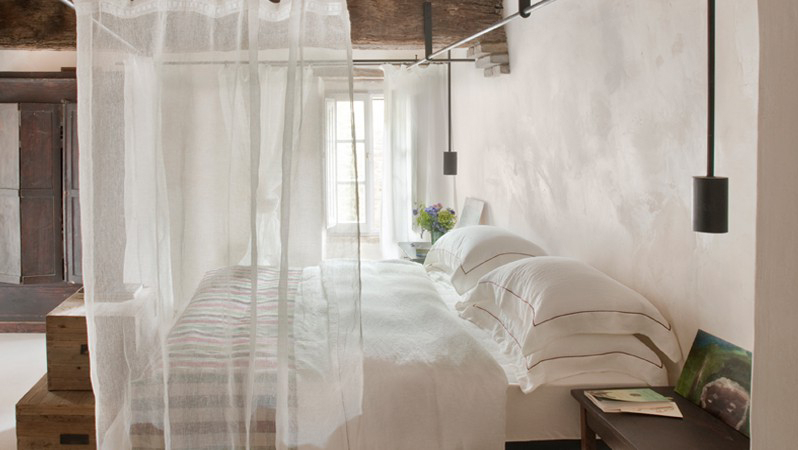 4detailbedroom Monteverdi Tuscany