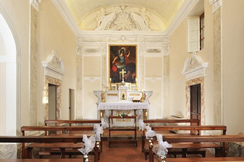 Castello_del_Nero_-_Chapel_int COMO CASTELLO DEL NERO HOTEL & SPA