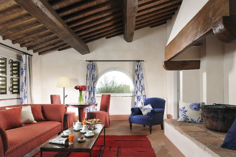 Castello_del_Nero_-_Classic_Suite_201_living_room COMO CASTELLO DEL NERO HOTEL & SPA