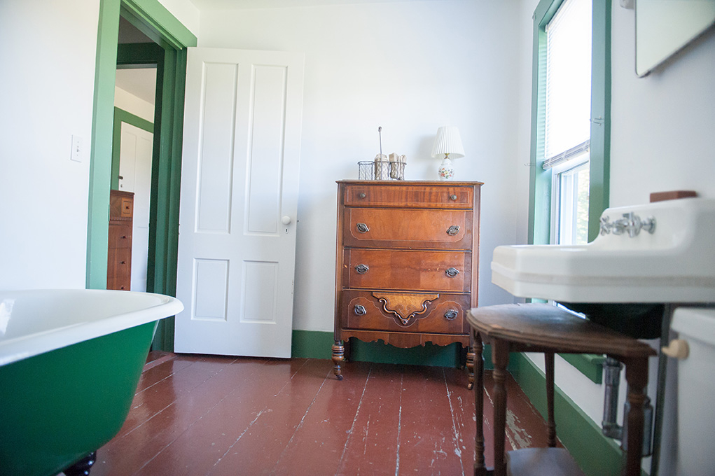 Maple-Rock-Farm-maine-wedding-venue-farm-house-barn-parsonsfield-maine-apple-orchard-0013 Maple Rock Farm