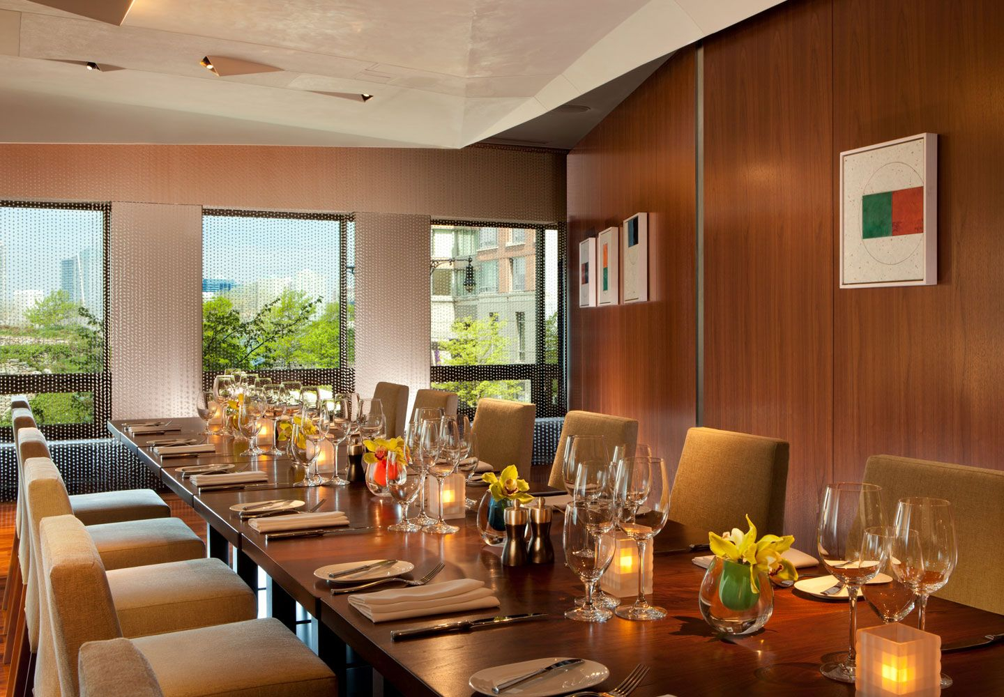 gallery_larger_hotel_Atrio-Table Conrad New York