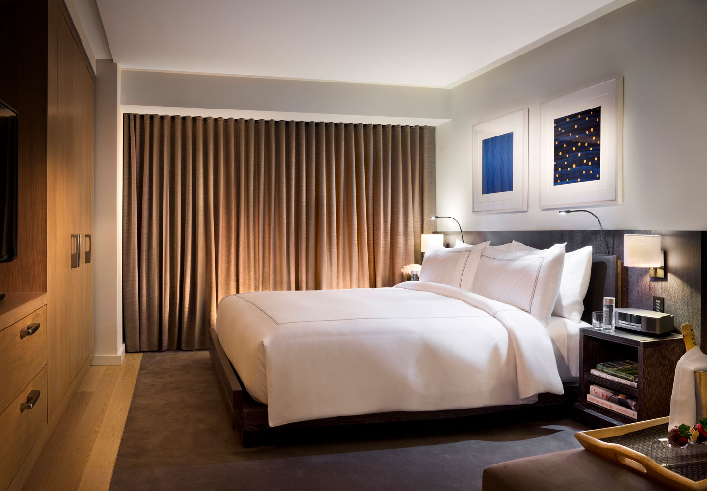 gallery_larger_suites_Conrad-Suite-Bedroom Conrad New York