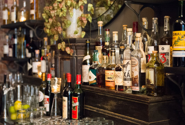 inside-seattle-s-smallest-craft-cocktail-bar (1) The Heritage Room