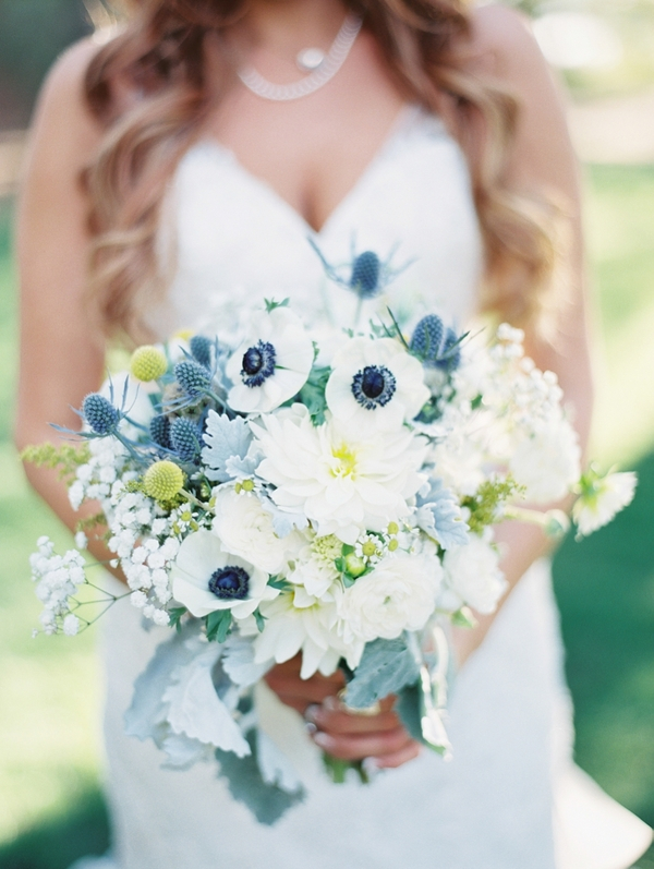 navy-and-white-bouquet The Windmill Winery