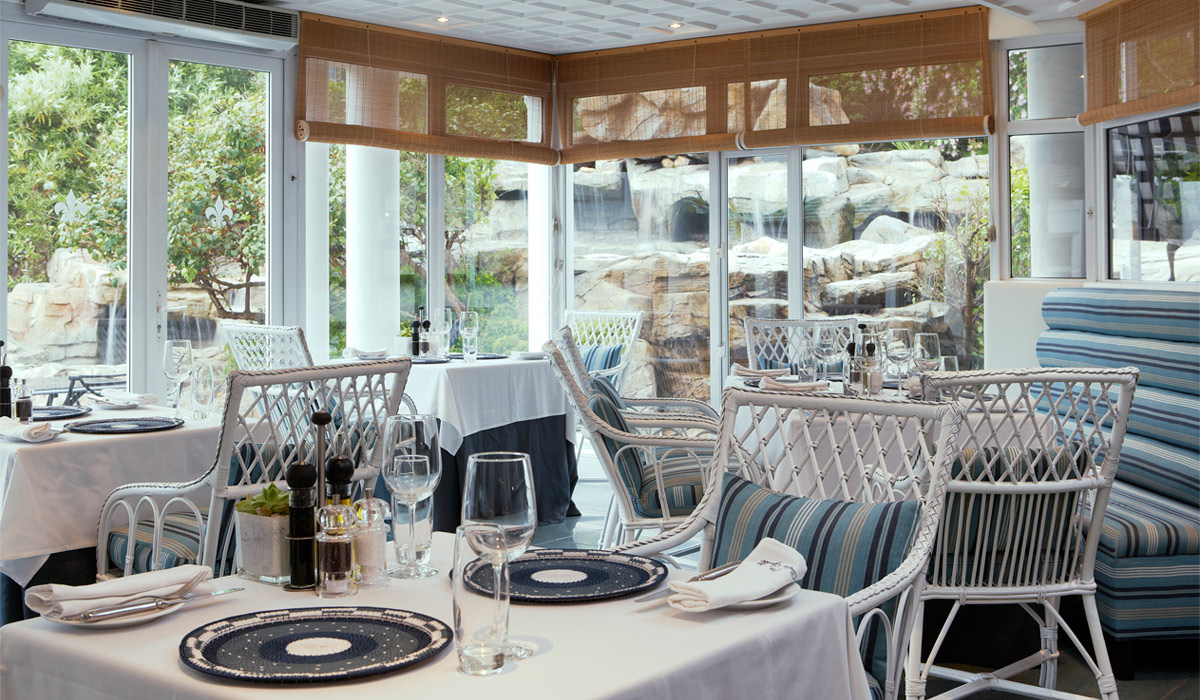 12A-CafeGrill-003-1200x700 The Twelve Apostles Hotel and Spa