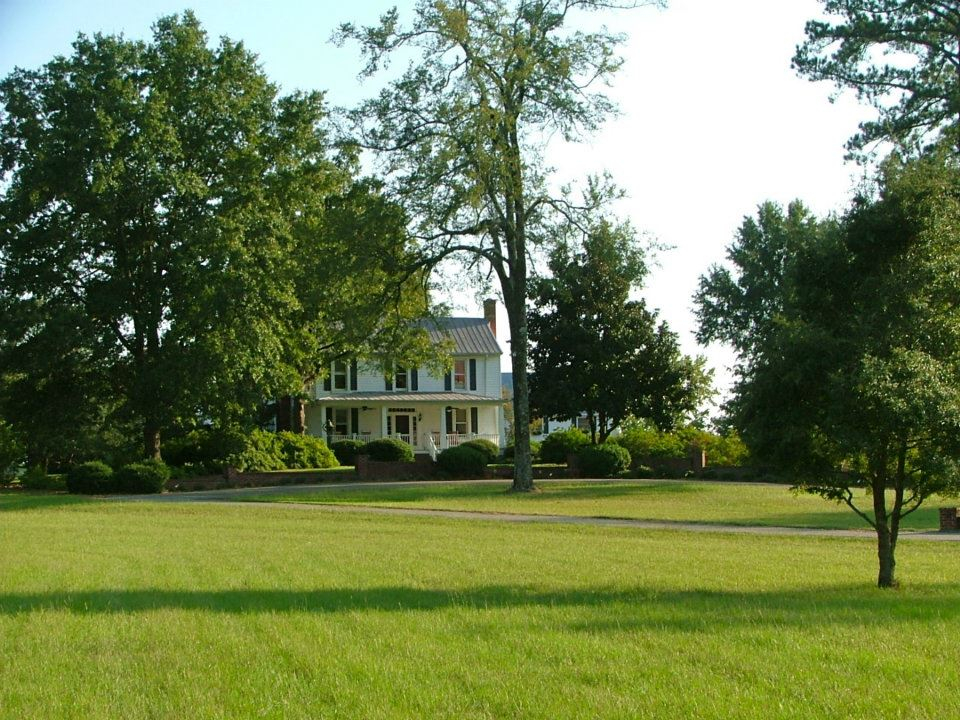 315690_181007061976196_1357447218_n The Corry House