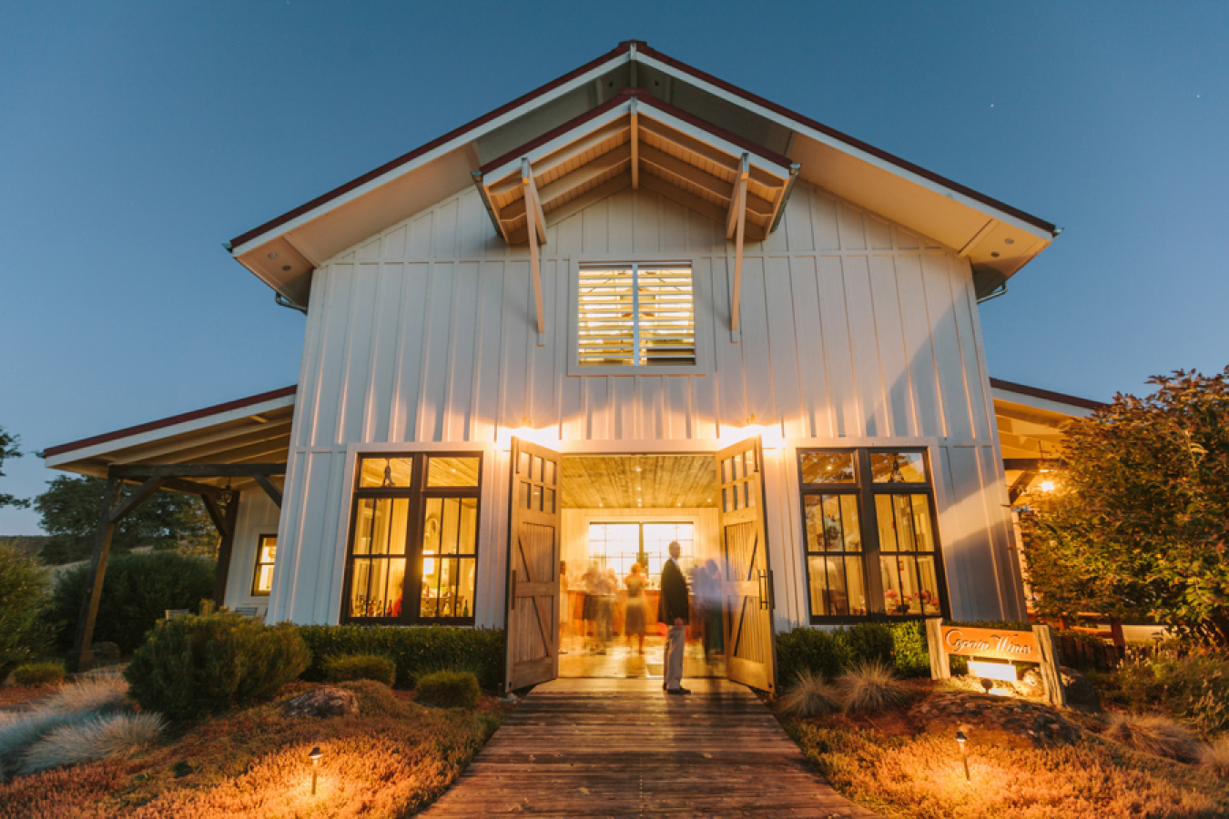 526049d4ee1a1$!x900 Copain Wines