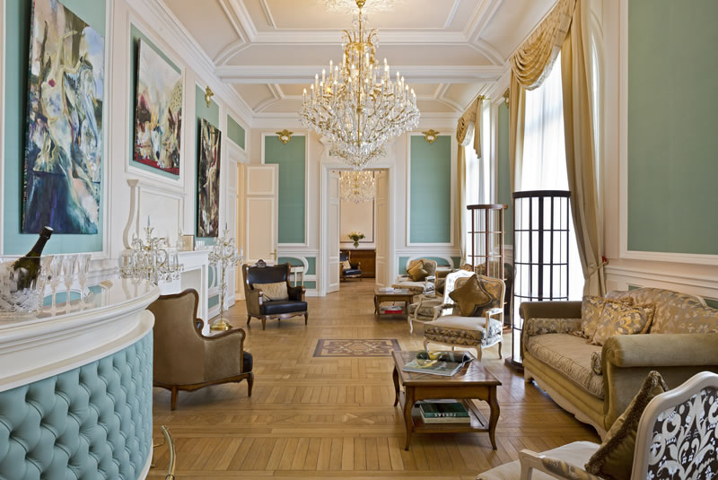 chateau_parlor_elegant Château Bouffémont