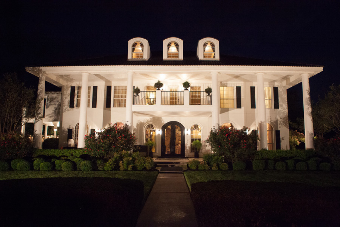 plantation_house_texas_wedding_night The Plantation House