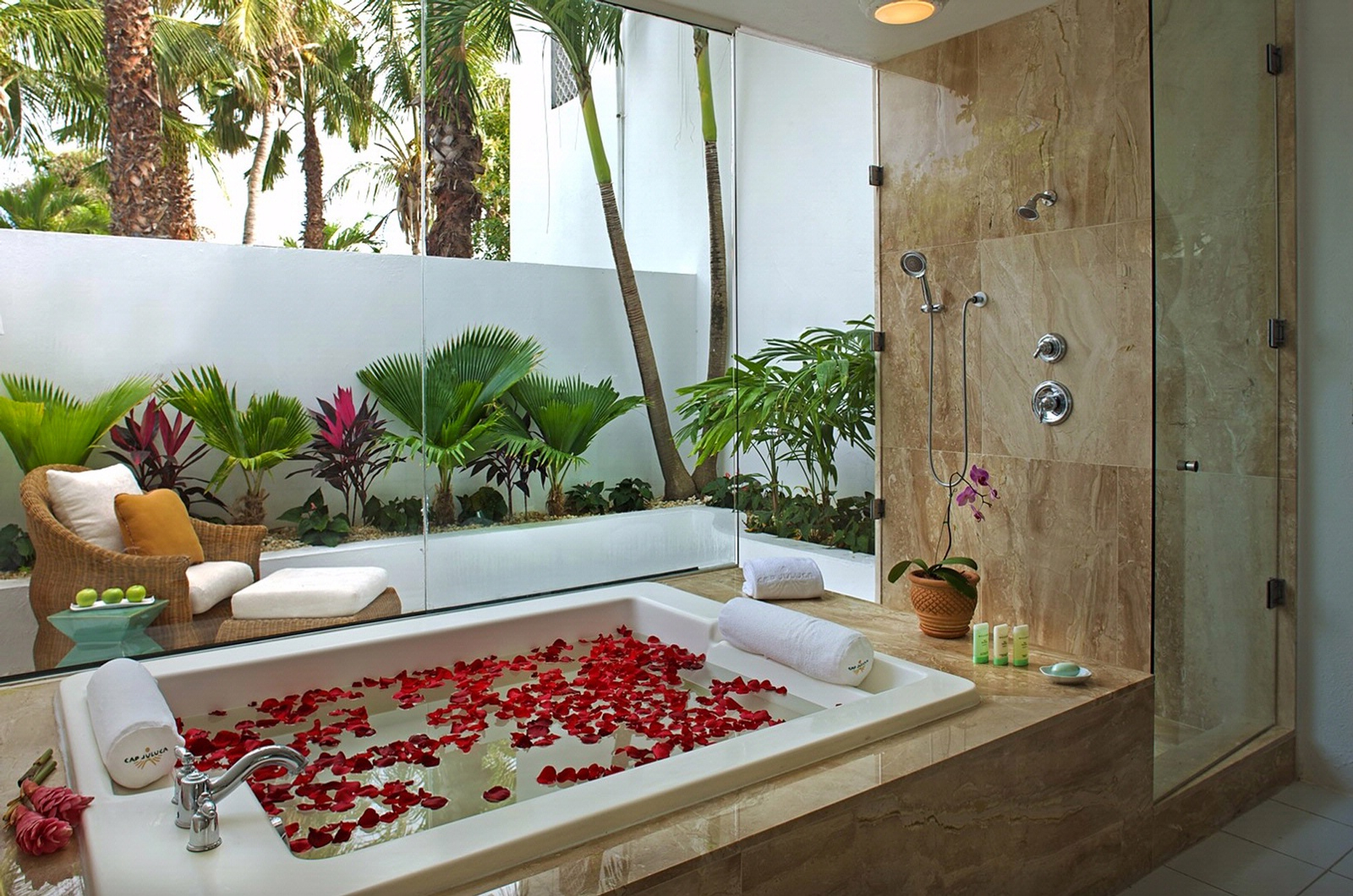 resort-suite-jacuzzi-tub Cap Juluca