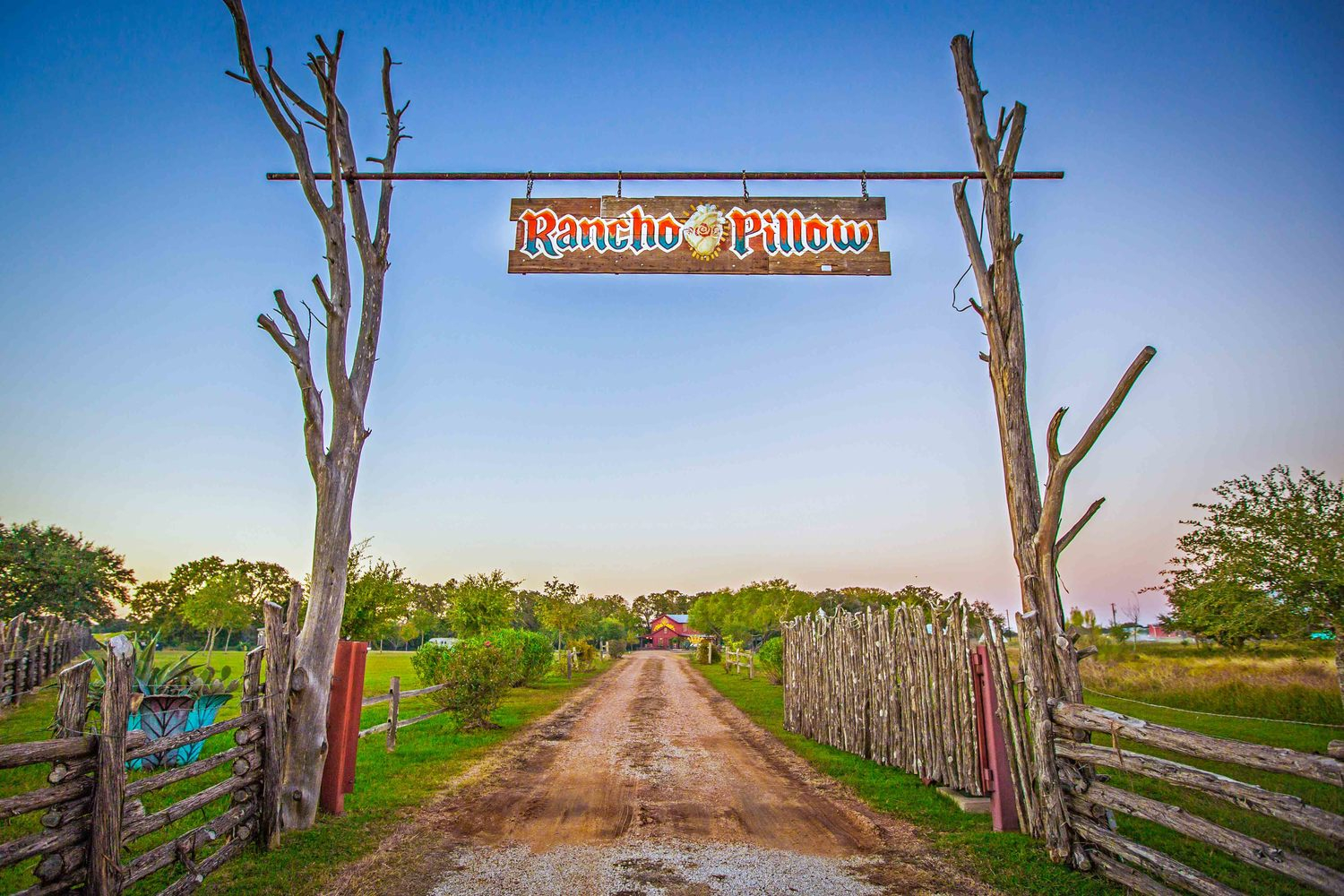 Rancho-Pillow-Entrance Rancho Pillow