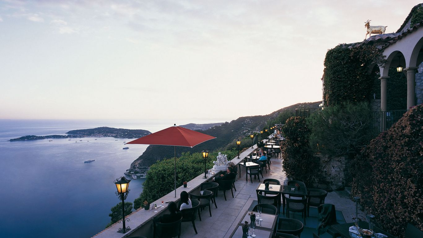 chateau_terrace_eze_france_dining_view Château de la Chèvre d'Or