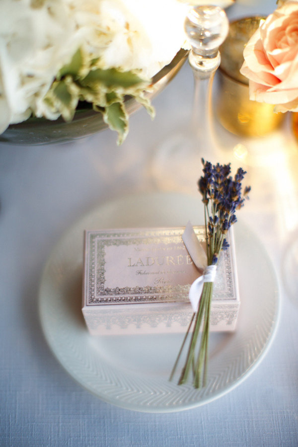 french-riviera-classic-wedding-4 Château de la Chèvre d'Or