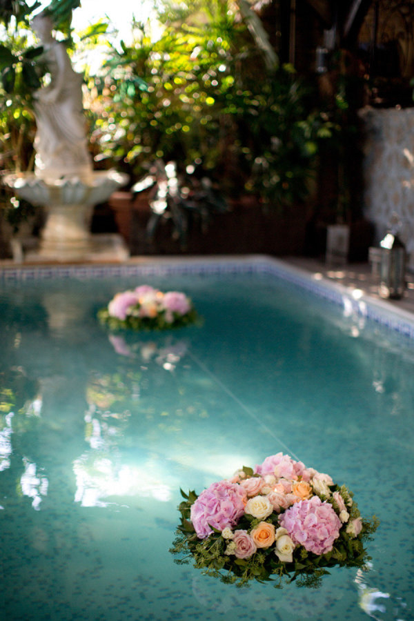 french-riviera-classic-wedding-8 Château de la Chèvre d'Or