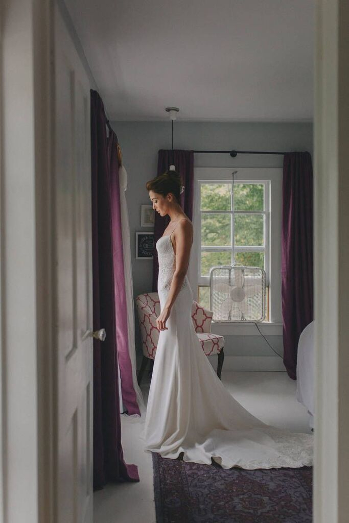 unspecified-10 Handsome Hollow