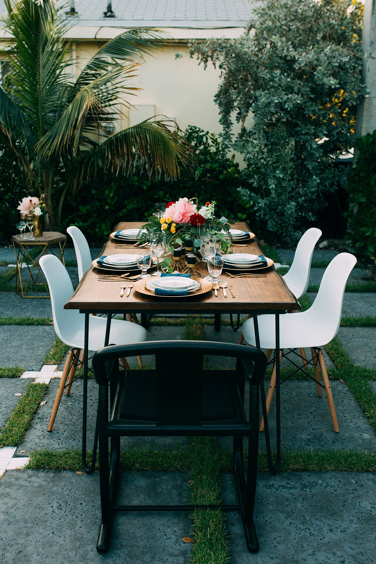 vintagetealandgoldshoot-10 Social House