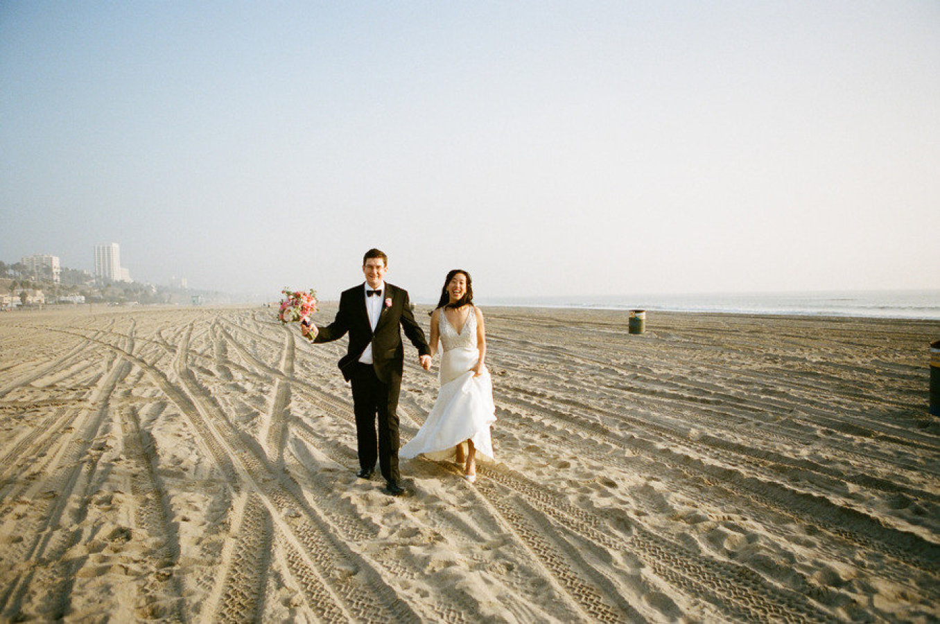 santa-monica-beach-wedding-1 Annenberg Community Beach House