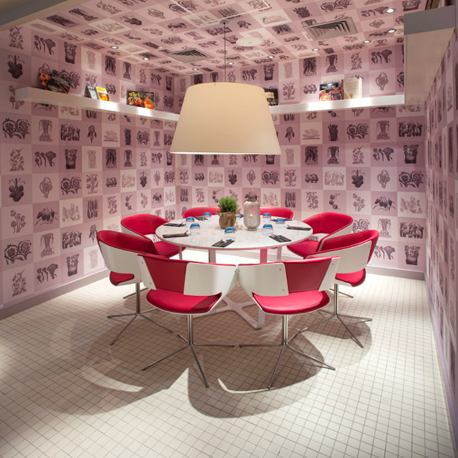 28288_128121080535371_7809406_n The Anthologist