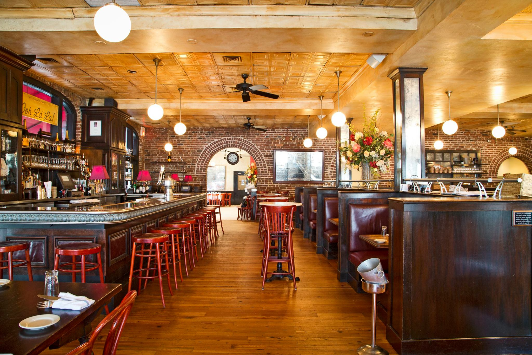 Upstairs at 39 Rue de Jean