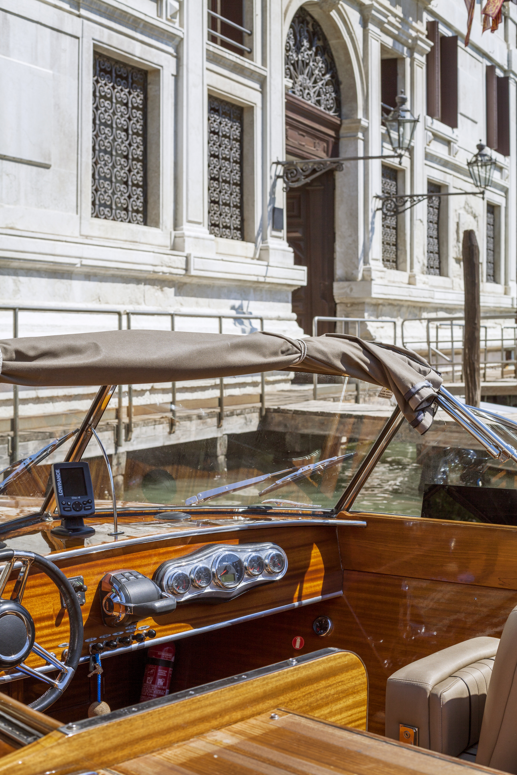 Canal boat_High Res_642 Aman Venice Hotel