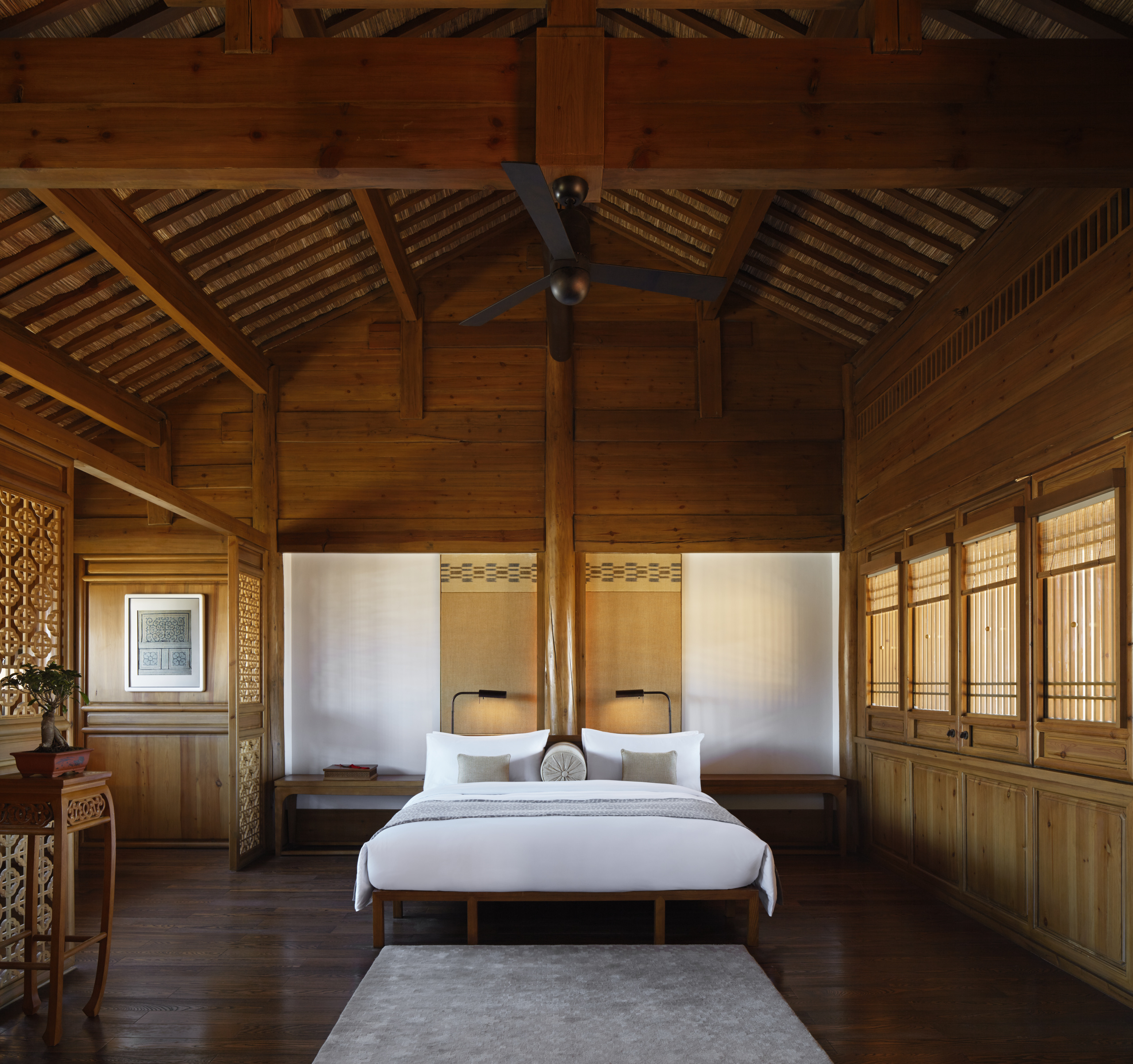 Deluxe Suite bedroom_High Res_538 Amandayan