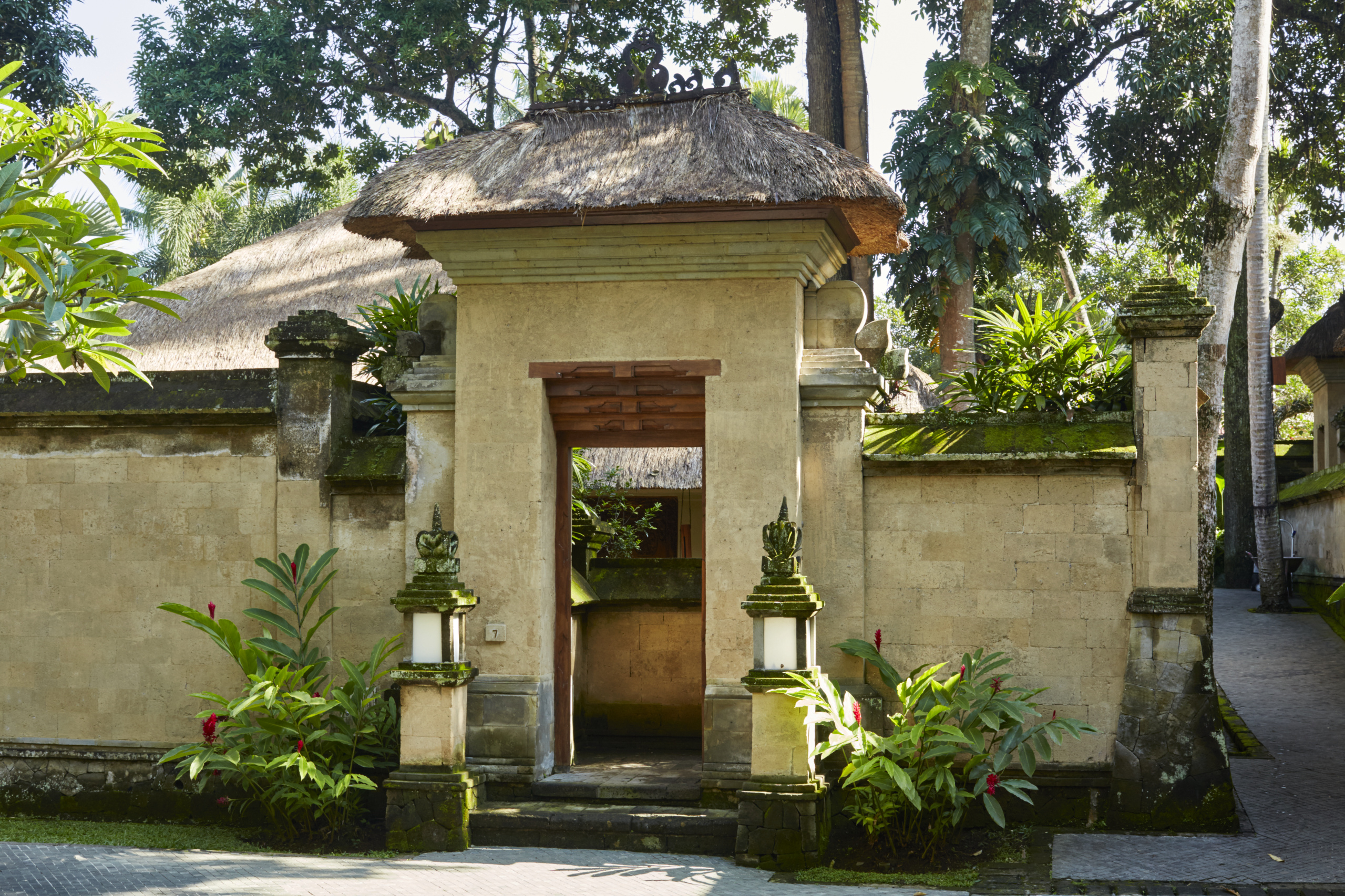 suite entrance_High Res_11653 Amandari Hotel