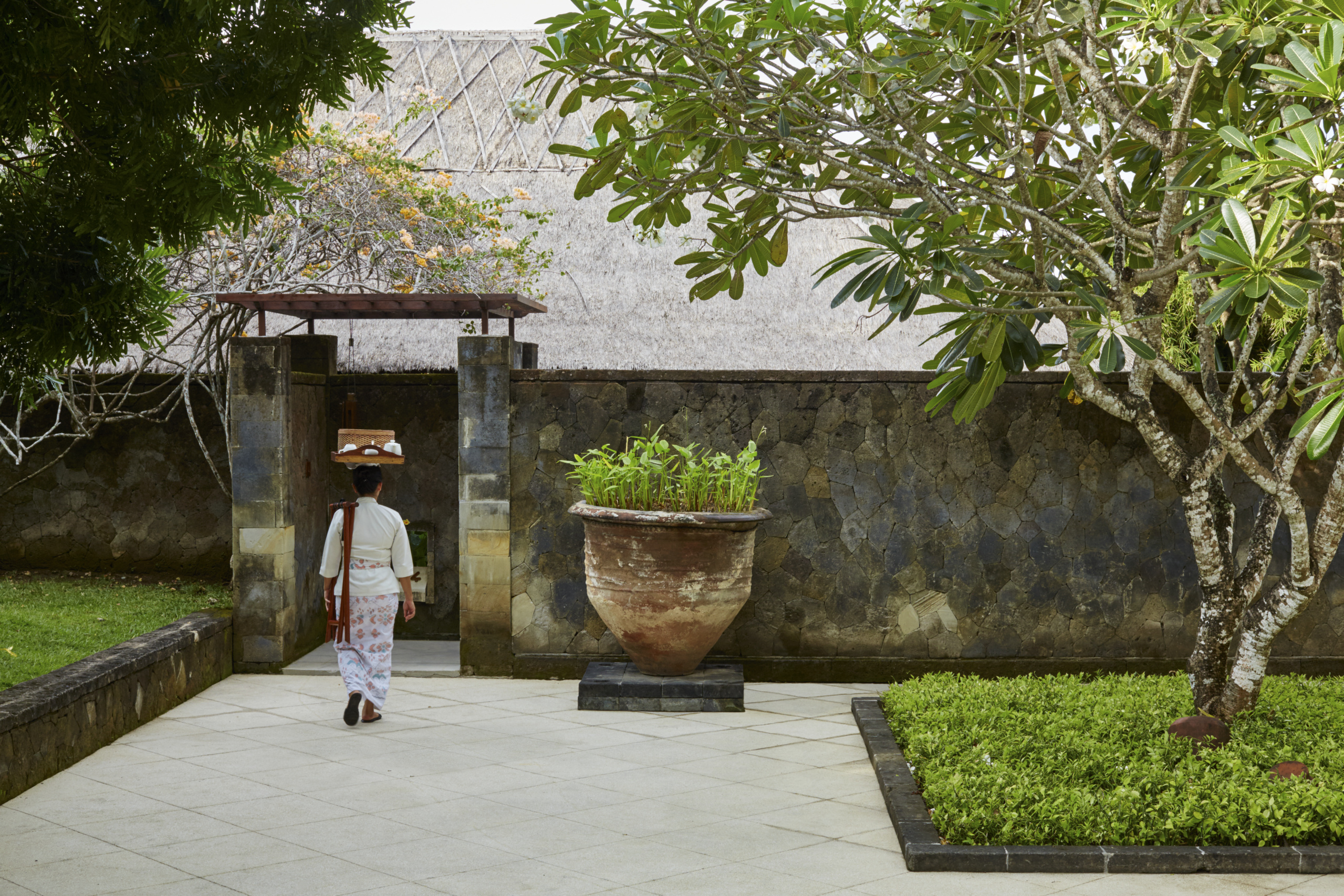 suite entrance_High Res_11798 Amanusa